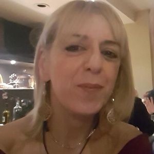 Meet your Posher, Voula